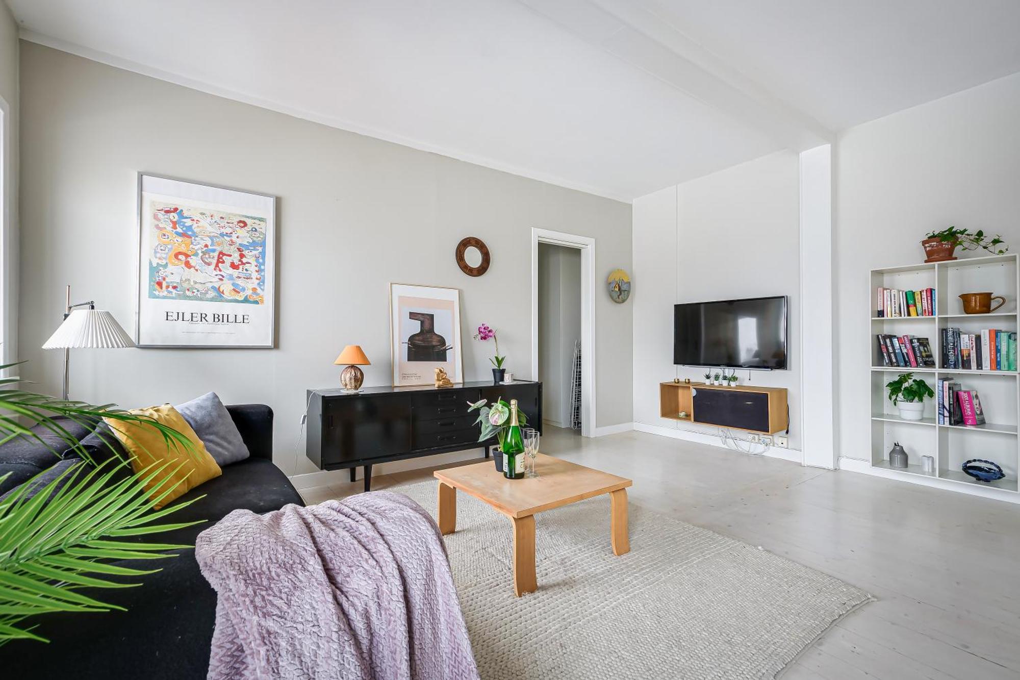 Central & Charming - 67sqm - 5pax Apartment *